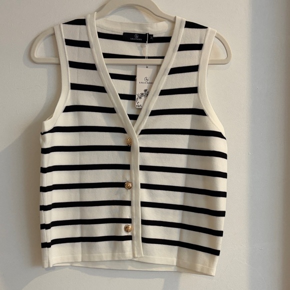 LILLUSORY Tops - Lillusory Striped Button-Front Sleeveless lightweight sweater vest M NWT